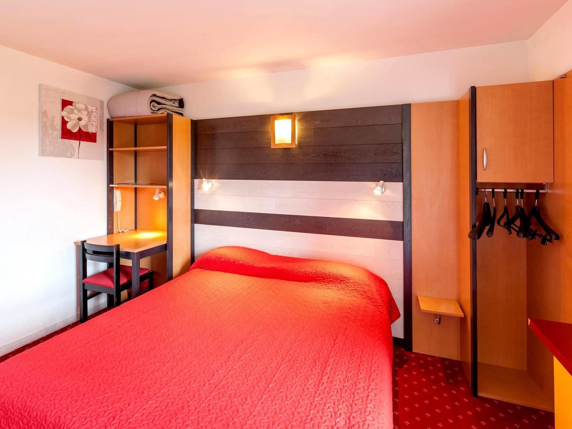 Logis Hotel Horus Restaurant Les Bruyeres Toulenne 외부 사진