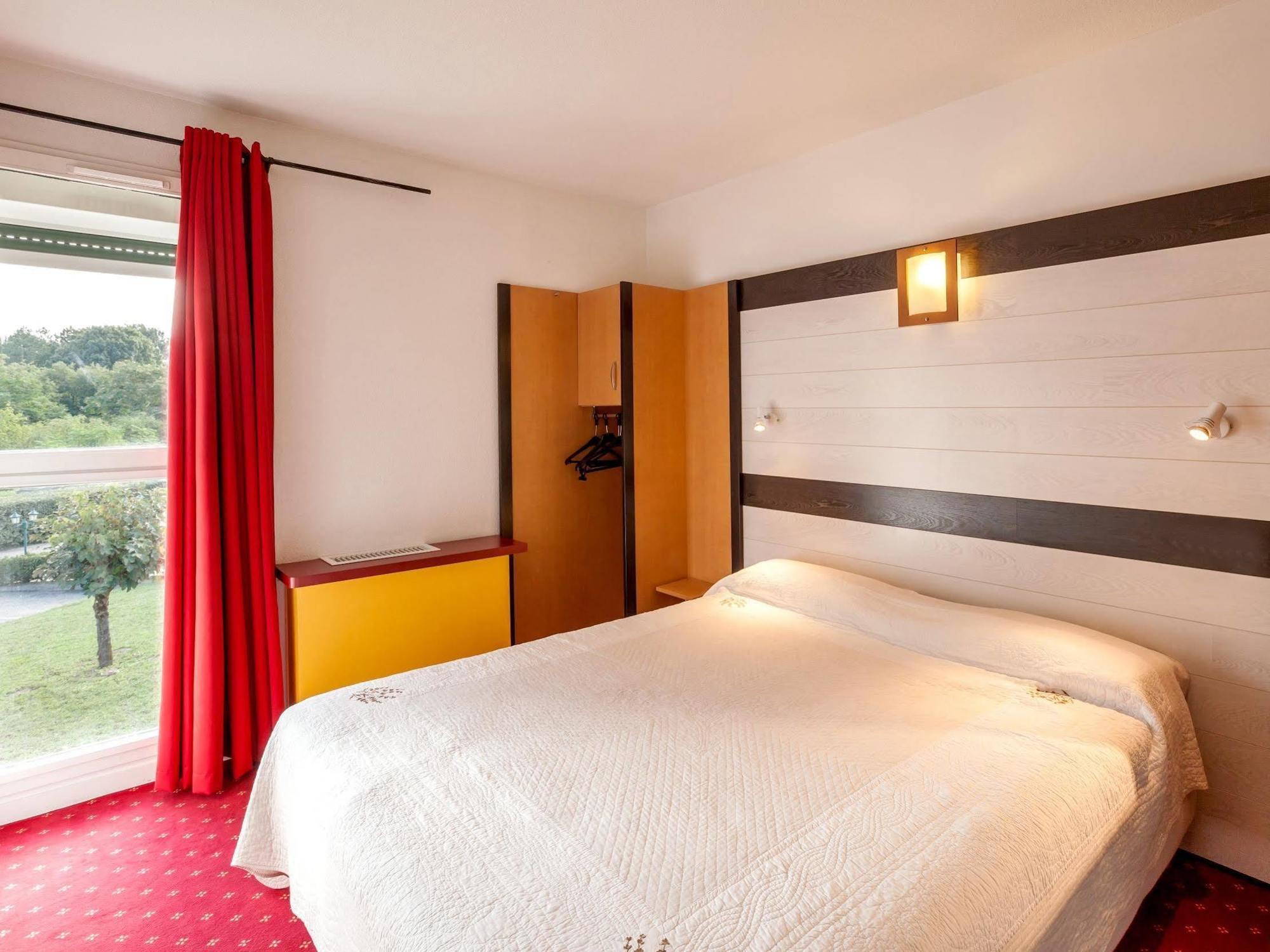 Logis Hotel Horus Restaurant Les Bruyeres Toulenne 외부 사진