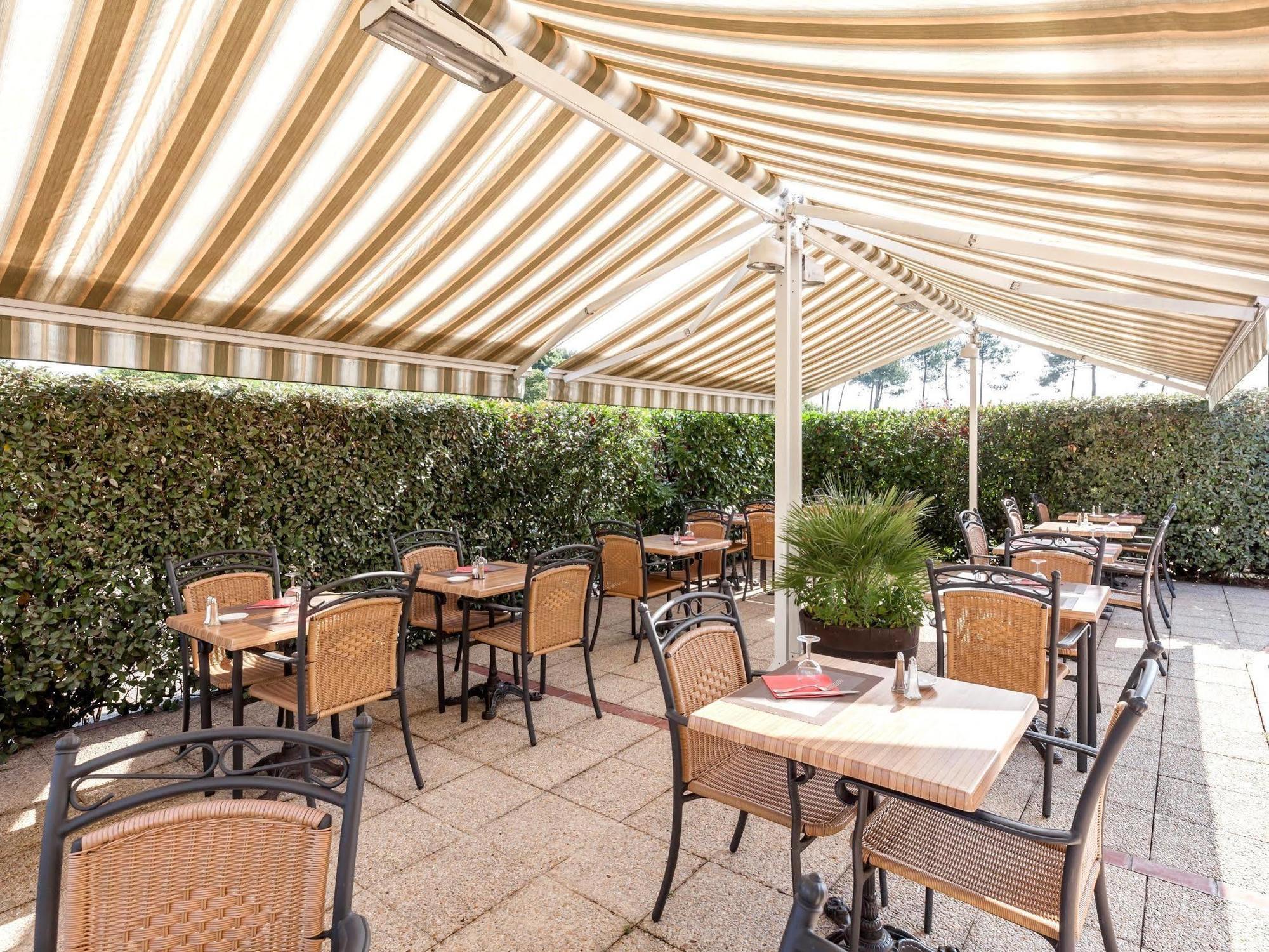 Logis Hotel Horus Restaurant Les Bruyeres Toulenne 외부 사진
