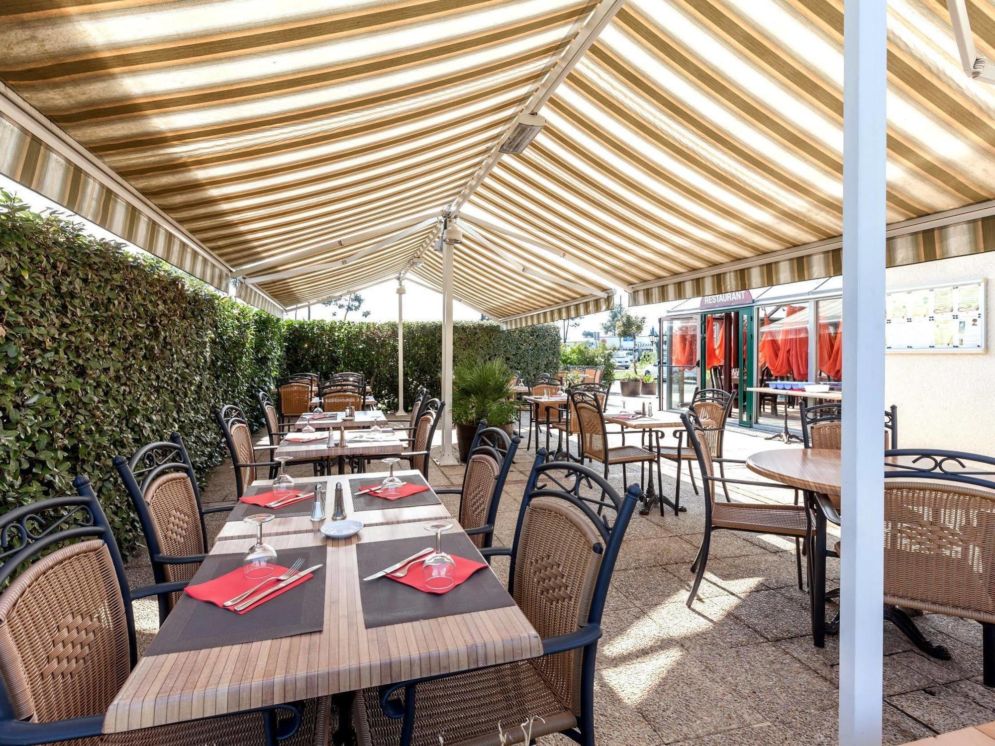 Logis Hotel Horus Restaurant Les Bruyeres Toulenne 외부 사진
