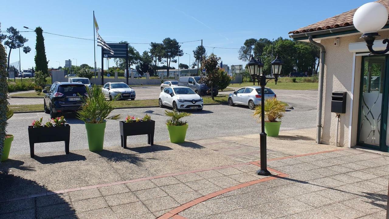 Logis Hotel Horus Restaurant Les Bruyeres Toulenne 외부 사진