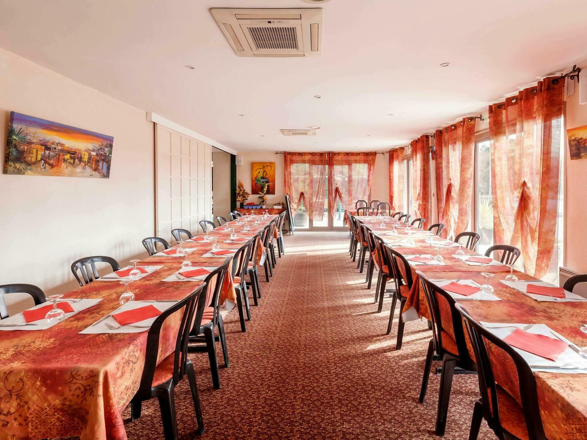 Logis Hotel Horus Restaurant Les Bruyeres Toulenne 외부 사진